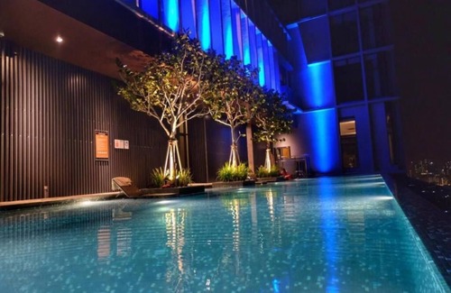 Malaysian Police Training Centre Apartment | Deluxe King Suite with Garden View 1