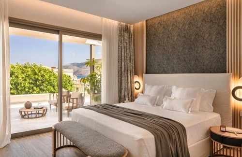 Lixouri Apartment | DELUXE PIAZZA SUITE