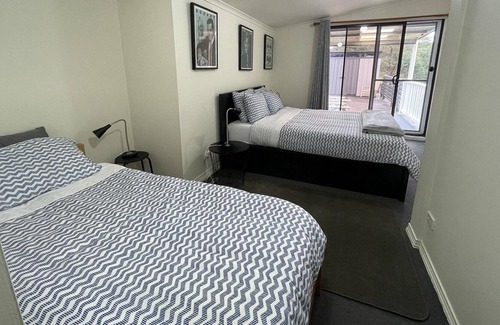Derby Cottage | Derby Phoenix-great base for mountain biking, floating sauna or touring