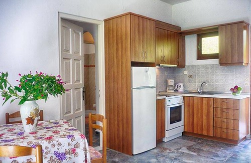 Agios Georgios Pagon Apartment | Dora Ferienwohnung 2 - in ruhiger Lage nur 300m vom Sandstrand entfernt - in der Bucht von Agios Geo