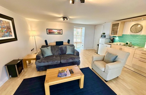 Ardersier Apartment | Dolphin Bay - Stunning 1 Bedroom Apartment