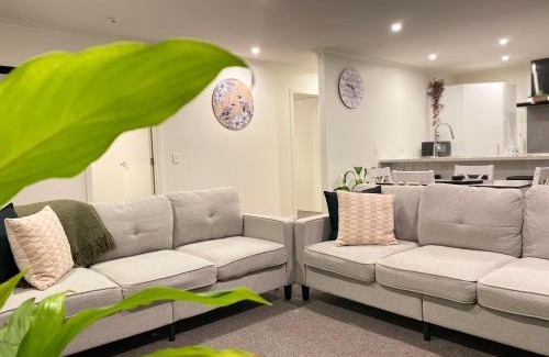 Franz Josef Glacier House | Donovan Guest House