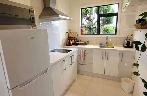 Henderson House | Elevated Family Sized Guest-house with Beautiful Views