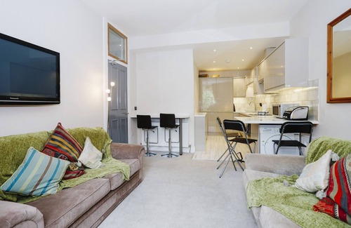 Old Town Apartment | Fabulous 5 double Bedroom apartment Edinburgh Old Town by Avoriazchalets