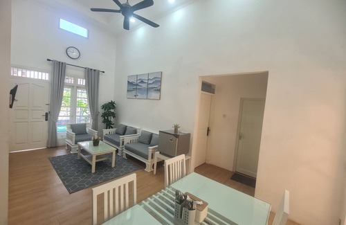 Bogor Timur House | Family-Friendly - 5 minutes from Bogor Jagorawi Tol Gate -3 Bedroom - 2 Bathroom