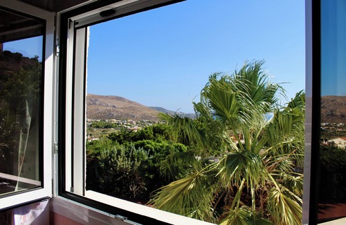 Lagonissi Villa | Family-friendly Villa with big private pool near picturesque beaches