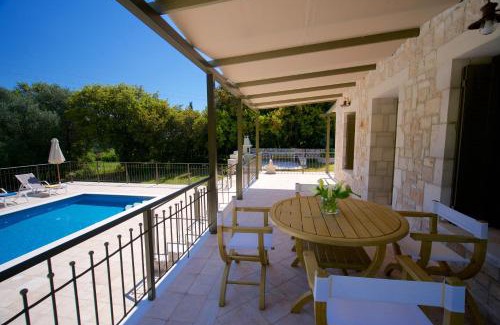 Logarata Villa | Forest Villas Kefalonia