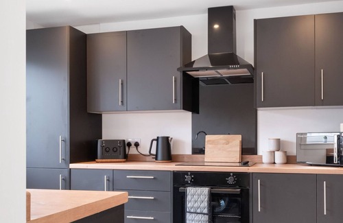 Peterhead Apartment | Forrest Road Stay - SJA Stays - Modern 2 Bed