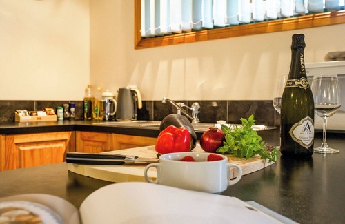 Coles Bay Apartment | Freycinet Cottage 2 - Freycinet Holiday Houses