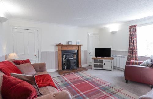 Fortrose House | Fuchsia Cottage