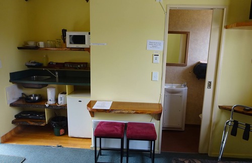 Franz Josef Glacier Hostel | Glow Worm Accommodation - Hostel