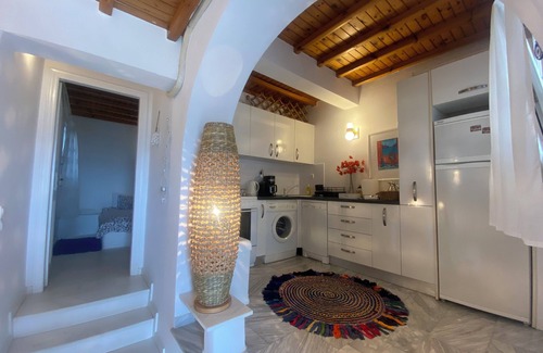 Agios Ioannis Apartment | Escape to a beautifully decorated private apartment 150 meters from the sea.