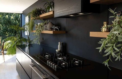 Grey Lynn House | Grey Lynn Luxury 4BD Villa w Pool, Free Parking