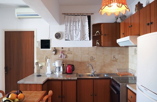 Haraki House | Haraki beach house. Beautiful, family-friendly, perfect for relaxing holiday