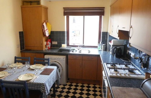 Tollcross Apartment | High Riggs, Tollcross, Old Town, Edinburgh