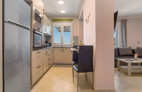 Ano Volimes House | Holiday Home 'Iliovasilema' with Sea View, Wi-Fi and Air Conditioning
