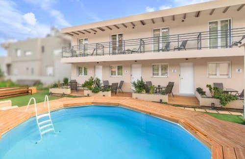 Lygaria House | Holiday Homes BlueGreen - Beachfront, Pool, Garden and BBQ - near Heraklion