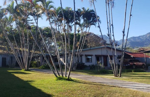 Escazu Hostel | Hostel ∙ 8 guests