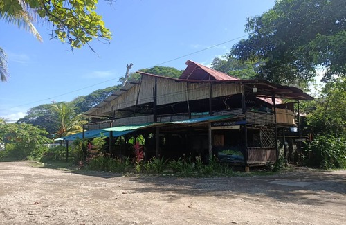 Dominical Hostel | Hostel ∙ 8 guests