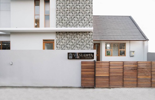 Batu Bolong Hostel | Hostel ∙ 8 guests