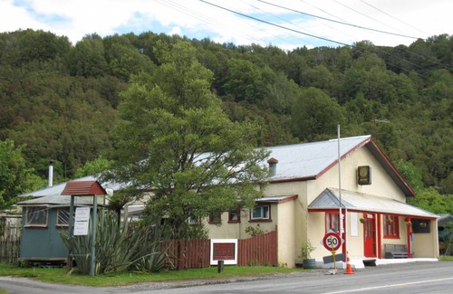 Taylorville Hostel | Hostel ∙ 8 guests