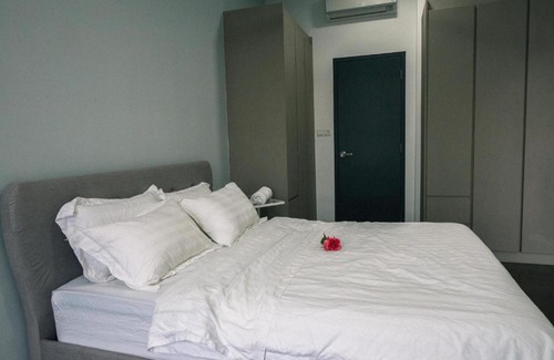 Maluri Apartment | HOT Sunway Velocity Mall 5 STAR RESIDENCE FREE WIFI 6 PAX FREE CARPARK #8