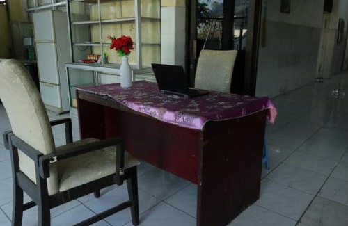 Gresik Hotel | Hotel O Homestay Sehat