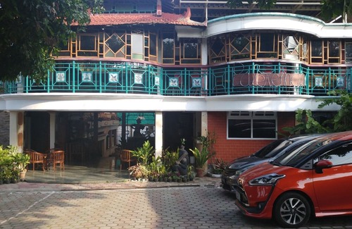 Oro Oro Ombo Hotel | Hotel Palereman Soerabaia