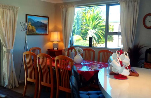 Lake Hawea House | House ∙ 1 bedroom ∙ 6 guests