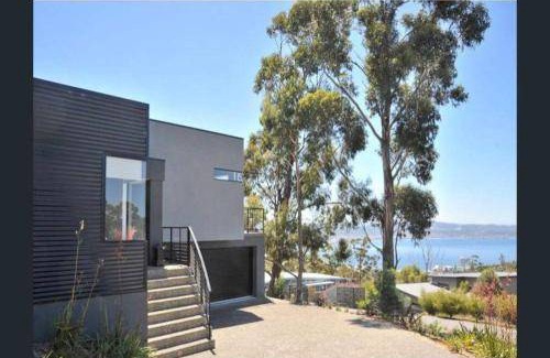 Tolmans Hill House | House ∙ 3 bedrooms ∙ 6 guests