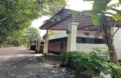 Sumberagung House | House ∙ 3 bedrooms ∙ 6 guests