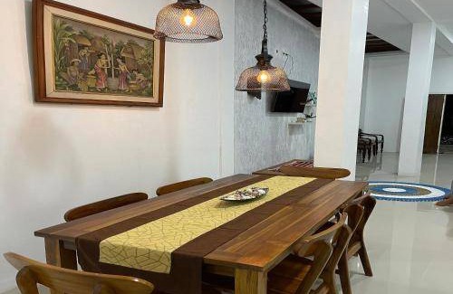 Sumberagung House | House ∙ 3 bedrooms ∙ 6 guests