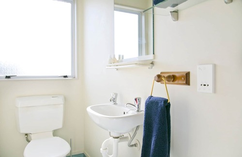 National Park Village Hostel | Howard's Lodge - Hostel