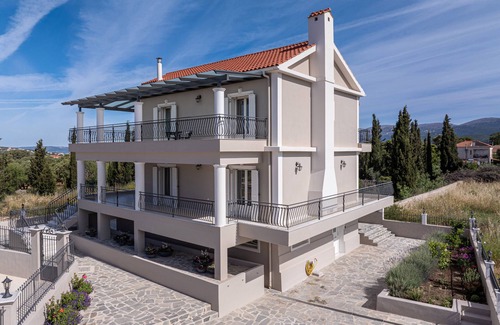 Kaligata Apartment | Irene Luxury Apartment, 10 min to Lassi & Argostoli