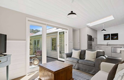South Hobart House | Irresistible Historic Cottage, close to the CBD