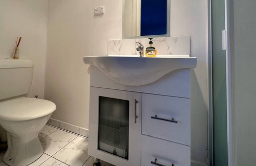 Sandy Bay Apartment | Knowledge Lodge, cozy studio apartment 12