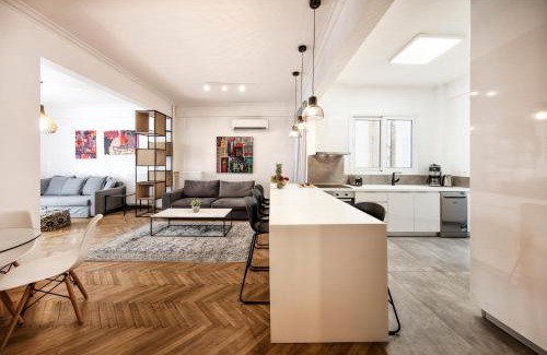 Athens City Centre Apartment | Kolonaki Square Executive Apartment