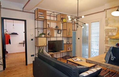 Thessaloniki City Centre Apartment | Kostas' Downtown Industrial Loft