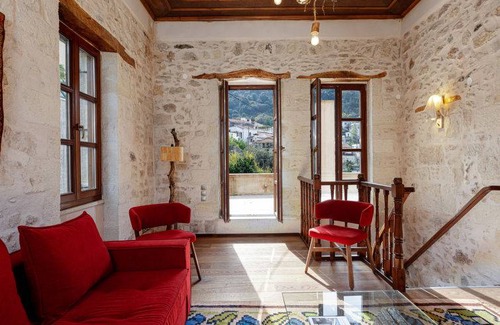 Argyroupoli House | Lappa