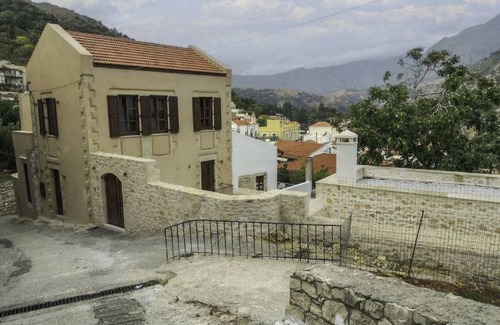 Argyroupoli House | Lappa