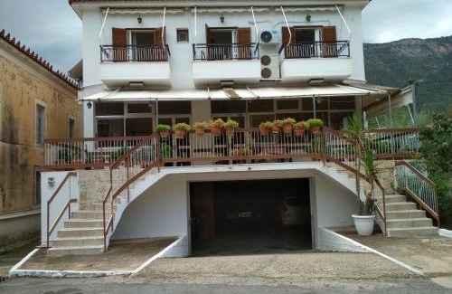 Leonidio Bed & Breakfast | Leonidio Rocks