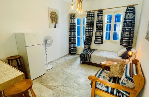 Posidonia Apartment | Love Limni No:3 in Peaceful Poseidonia