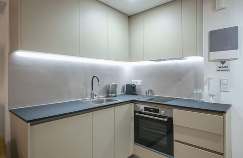 Athens City Centre Apartment | Lovely apartment for couples with garden