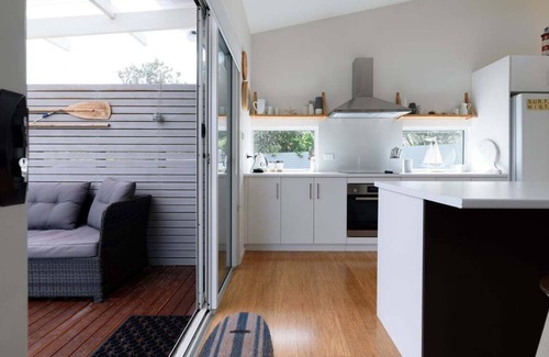 Low Head House | Low Head Coastal Haven: Your Seaside Escape