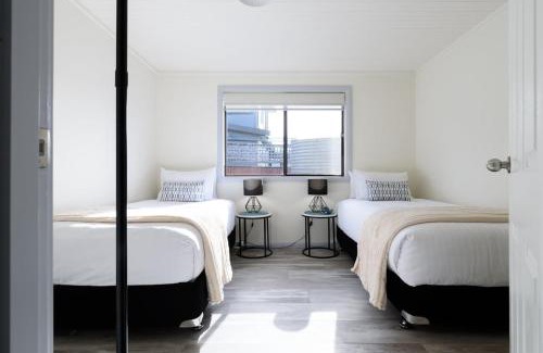 Lulworth House | Lulworth Coastal Getaway - Close To The Beach