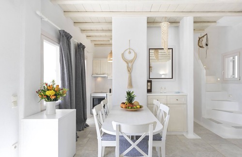 Agios Ioannis Villa | Luxury Myconian Sunset Villa with Private Jacuzzi, 5Km to Windmills