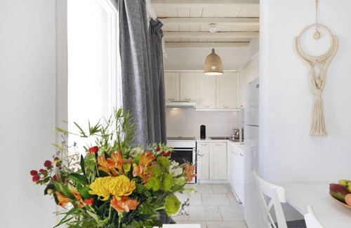 Agios Ioannis Villa | Luxury Myconian Sunset Villa with Private Jacuzzi, 5Km to Windmills