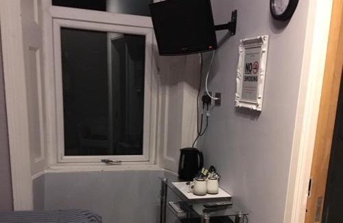 Lumphanan Bed & Breakfast | Macbeth Arms