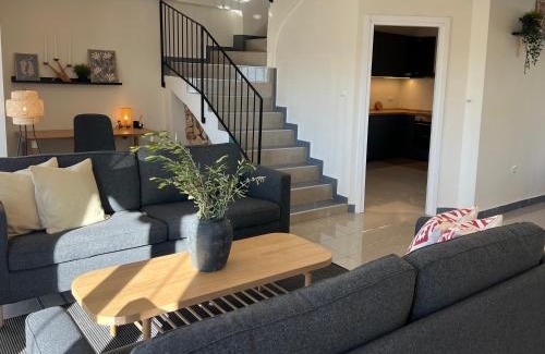 Kavala Apartment | Maisonette with Stunning Terrace & Private Garage - By Solstad