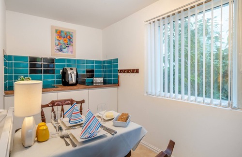 Cupar House | Malt Barn Cottage - One Bedroom House, Sleeps 2